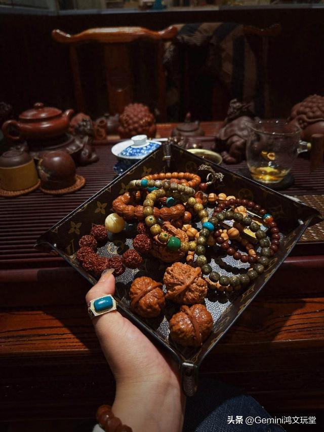 央妈出手文玩电商直播乱象调查直播间涉嫌虚假宣传与价格欺诈