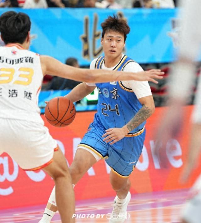 北京大胜深圳，但取胜功臣不是赵睿周琦，赛后许利民点评一针见血