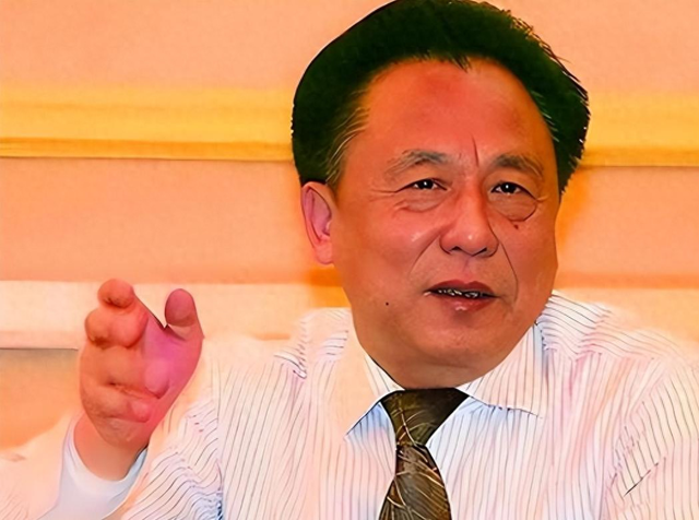 包养10位情妇，睡觉翻牌生下11个私生子，75岁还在拼命生娃！