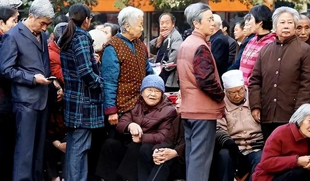 中国将迎来前所未有的死亡高峰，专家给出答案：是这些因素导致的