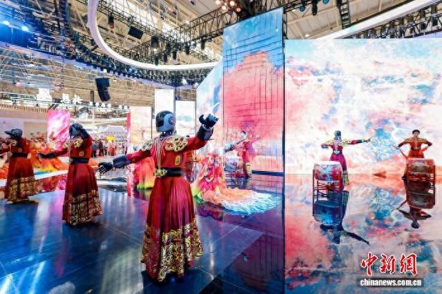 科技赋能中国文旅产业：从体验革新到场景重构