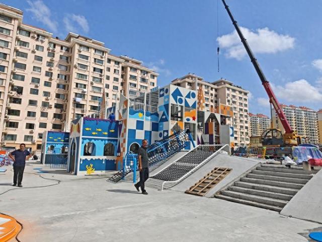 烟台新都汇步行街海洋主题游乐场即将完工