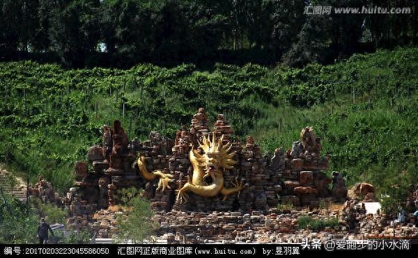 乌鲁木齐红光山音乐喷泉：丝路之上的水舞光影诗篇