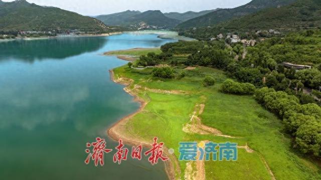 航拍锦绣川水库，“高山草甸”美景令人称赞