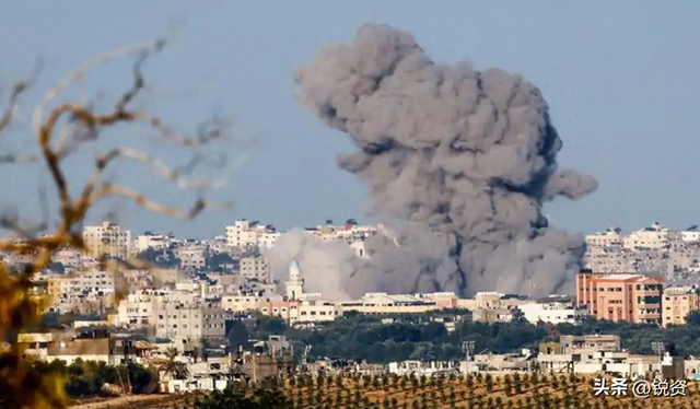 以再次违反停火协议！轰炸加沙医院造多人死亡，美国出场帮遮掩
