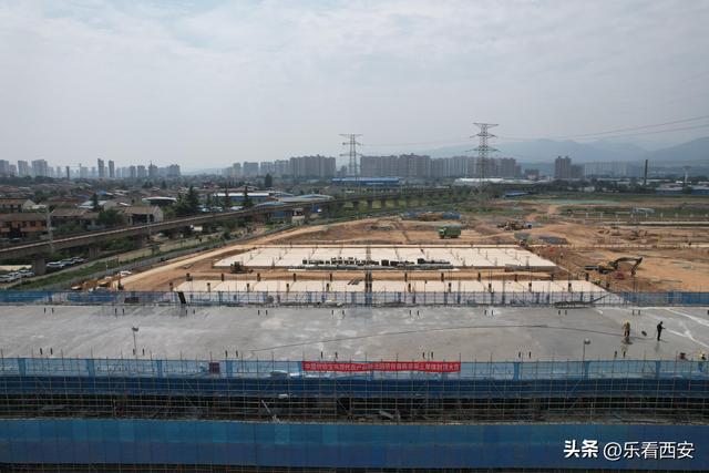 宝鸡现代农产品物流园项目 首栋钢结构单体及混凝土单体封顶