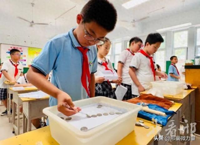 襄都区首届中小学科学运动会点燃学生科创热情