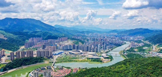 福建人口最少的地级市，面积比5个莆田大，人口还不到泉州13