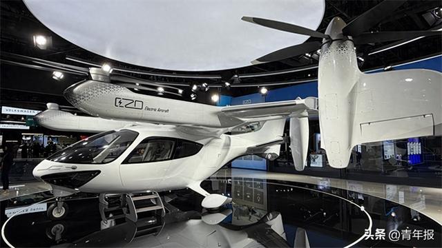 “打飞的”离现实还有多远？在进博会现场体验未来低空出行工具