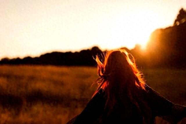 建议情绪不稳定的人	，疯狂练习这1种心态，越早开始越好