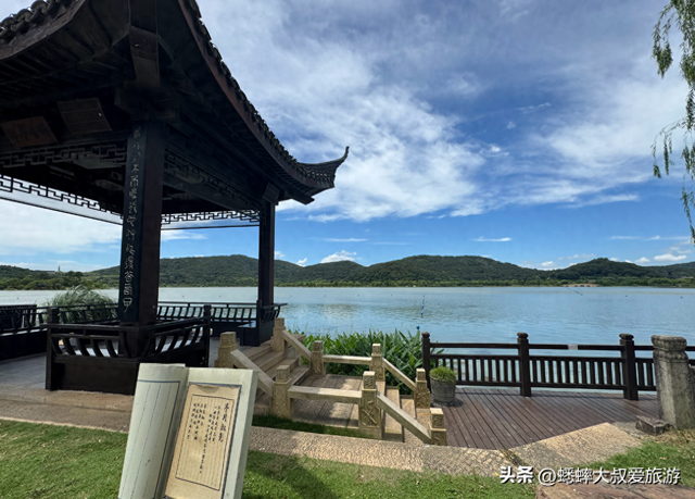 这个这江浙沪名湖太棒了，坐拥“西湖+太子湾”意境，超适合穷游