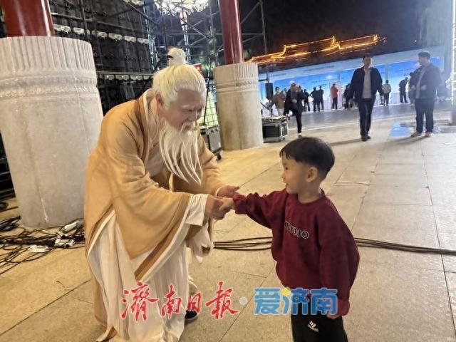 童声唤“扁鹊爷爷”！一幕跨时空互动，文化传承在此萌芽