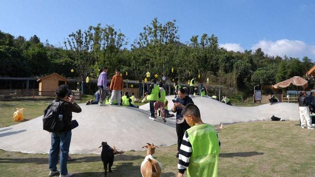 “秋假大军”涌入，湖州市各景区热度飙升