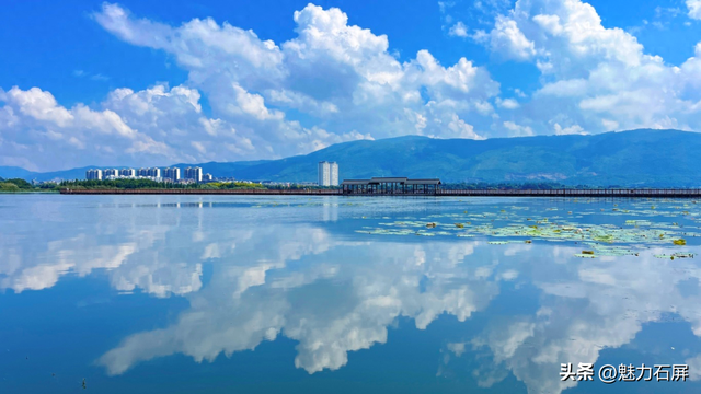 夏日里的异龙湖，邂逅石屏最美倒影🪞