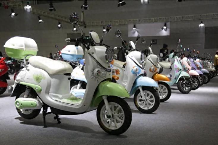 爱玛电动车有哪些优点_电动车销量排名_十大电动车品牌榜