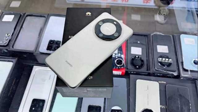 你等急了吗？华为Mate40等十多款老机型，将陆续升级鸿蒙5.0