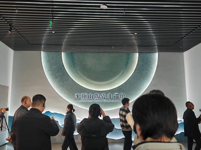 e路采风行，看见平顶山丨新华区：古韵新风交相映 活力城区入画来