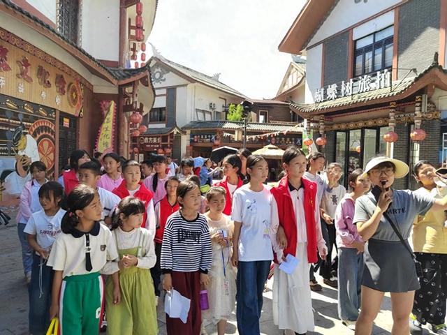 大方县九驿街道 培育“文化传承小使者”讲好奢香好故事