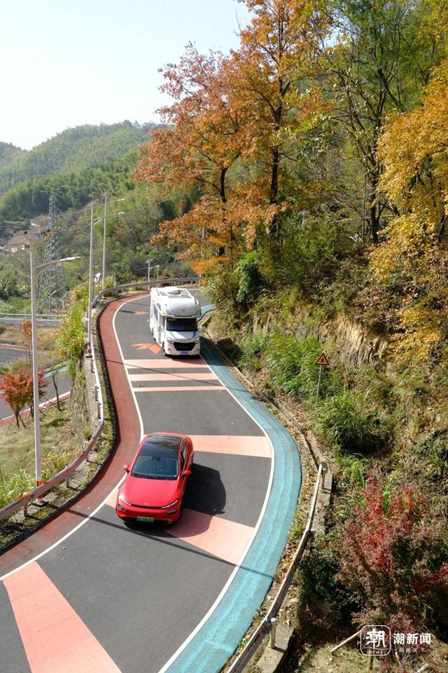 绍兴：秋景里的骑行热