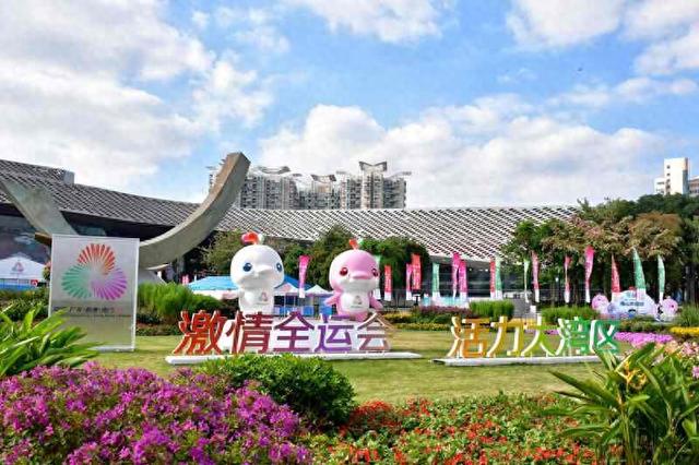 跟着十五运游深圳 | 从热血赛场，一脚踏进千年古城的光阴副本~