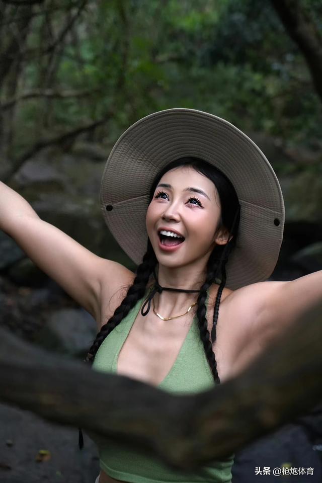 “中国卡戴珊”张曼源:美不应该被单一标准定义。