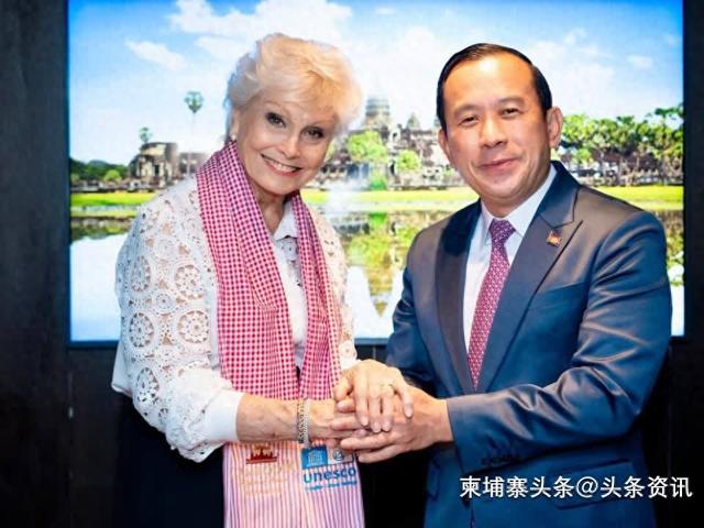 英国电视明星称赞柬埔寨是“一个美妙的旅游胜地”