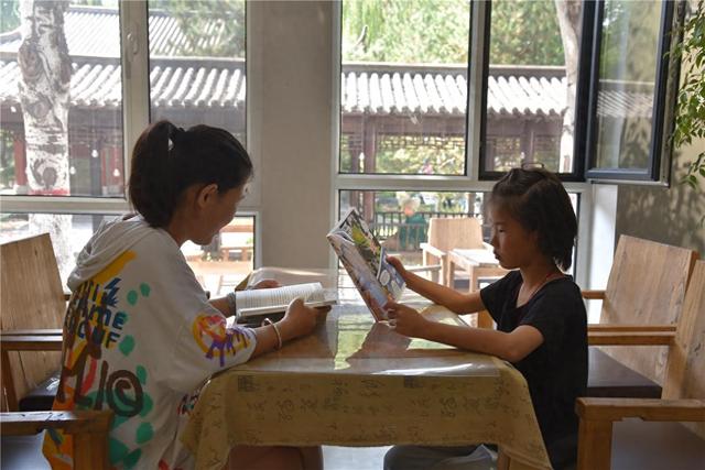 乌海把“图书馆”搬进了公园、广场、商场