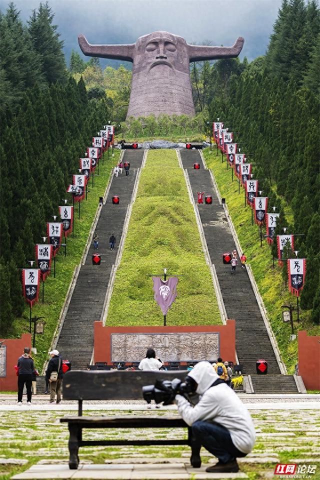 华中屋脊，秋色无边！这里是神农架