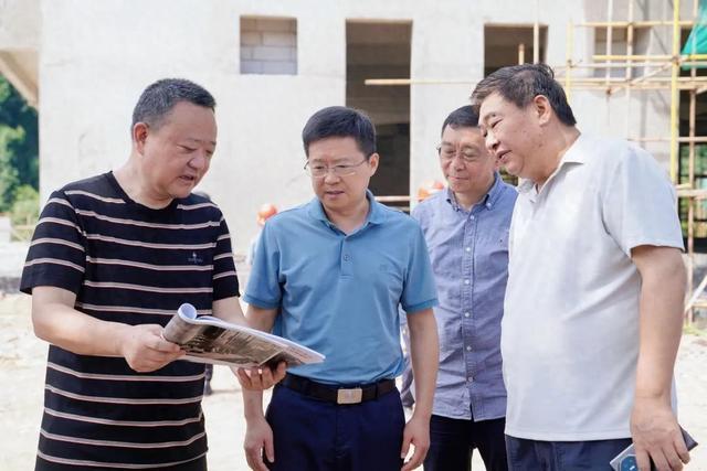 喻军调研督导文旅项目建设和防溺水工作