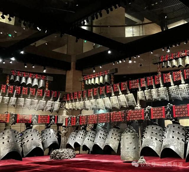 三个男人撑起的博物馆,有4只悲催小怪兽,“忍辱负重”了2500年