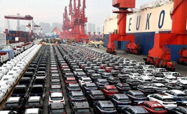 特朗普没等到中方订单，北京启动备用方案，邻国拿小麦换中国汽车