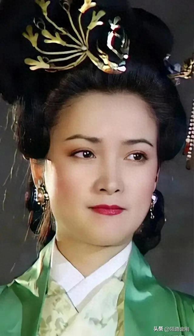 “媚而不妖”的何晴姐姐，厮人虽逝，万古长青！