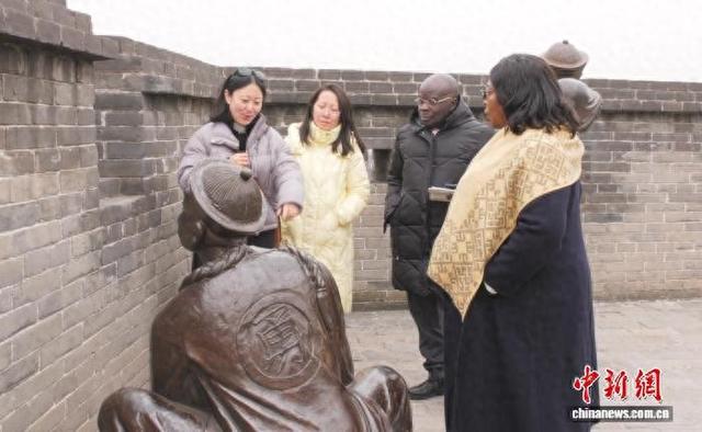 非洲国家驻华使节参访千年平遥古城