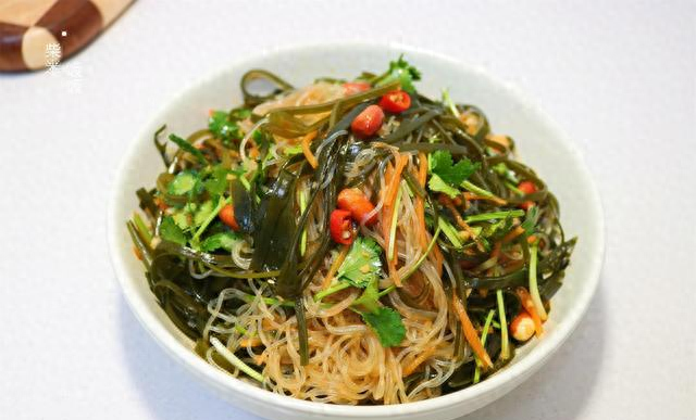 最简单的家常菜	，一煮一拌就上桌，开胃解腻，实惠又好吃