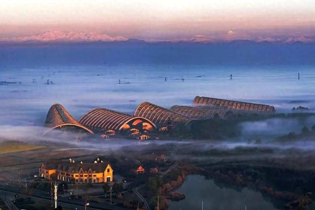 【美丽四川】探索成都：镜里镜外的山水美‖滕林君