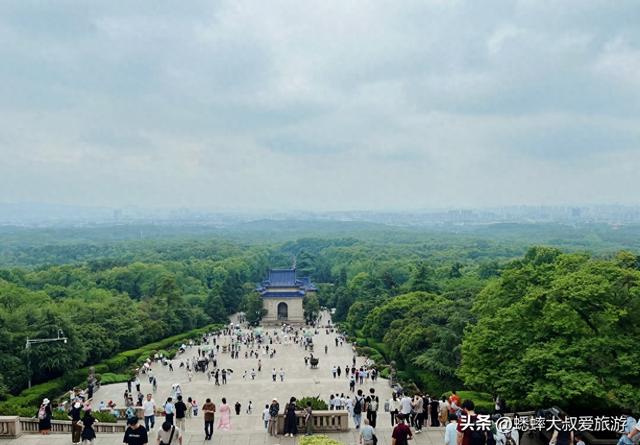 2025南京旅游一天最佳路线如何规划？有什么美味佳肴与注意事项？