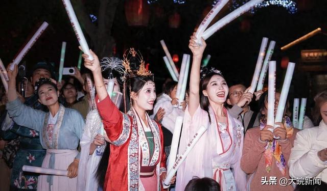 清明上河园：暑期消夏纳凉狂欢模式即将全面开启！