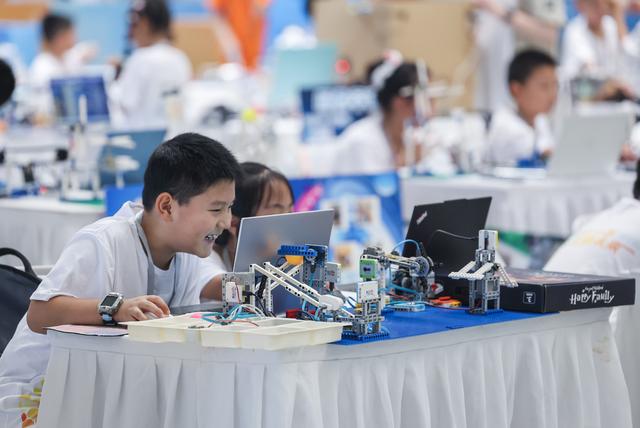 2025全国青少年信息素养大赛总决赛在浙江桐乡举办