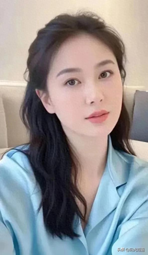 男人别轻碰45至55岁的女人，这阶段的女人最难惹