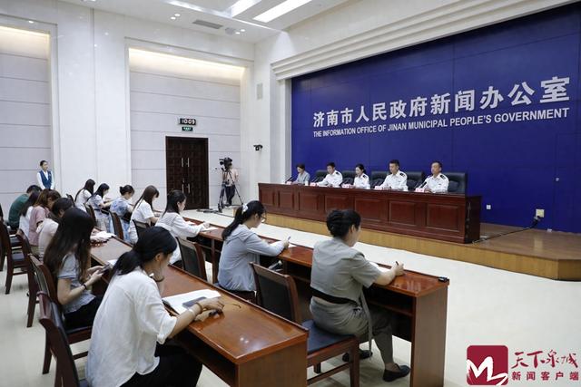 泉城海关创新采用“维修飞机境内直转”模式，直接节省成本约30万元、缩减调机时间约14天
