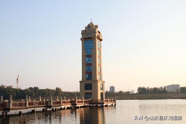 我在昌乐西湖公园拍到的游客