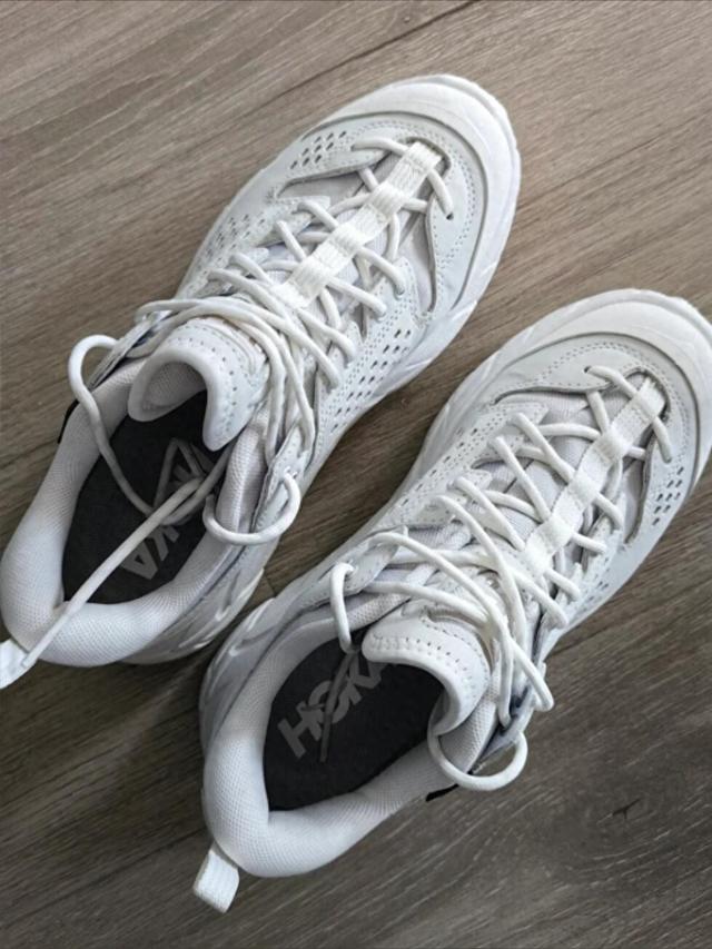 白色的托亚永远经典