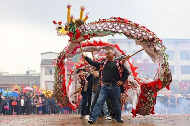 文化中国行｜彝乡新街盛景开 文旅兴业促振兴！富良棚乡举办开新街文化旅游节