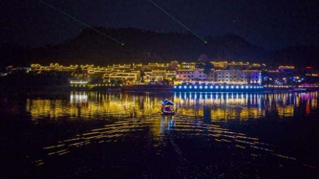 重庆秀山大溪镇：“夜经济”激活乡村文旅新活力