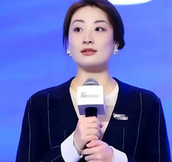 宗馥莉辞职后仍在山东多家关联子公司任职，背后大股东多为离岸公司