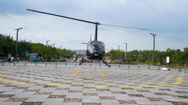 直升机 “瞰” 市集！固镇县谷阳供销大集解锁国庆逛集新体验