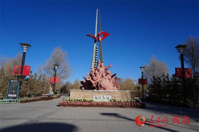 一条路与一座城的七十年