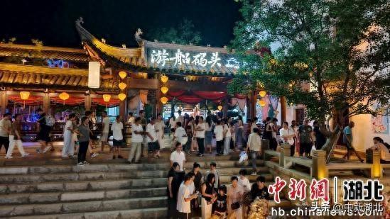 湖北云梦祥云湾：光影里的夏夜狂欢
