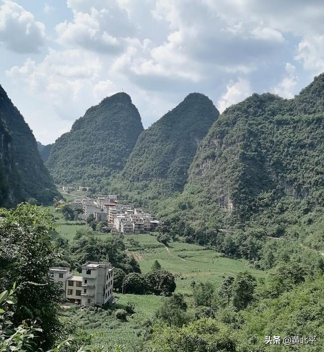 广西南宁市隆安县与崇左市天等县交界的小山村，有街道却没有赶集