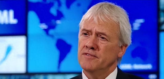 铁了心要走！阿斯麦光刻机巨头厌倦荷兰，谁是背后大赢家？